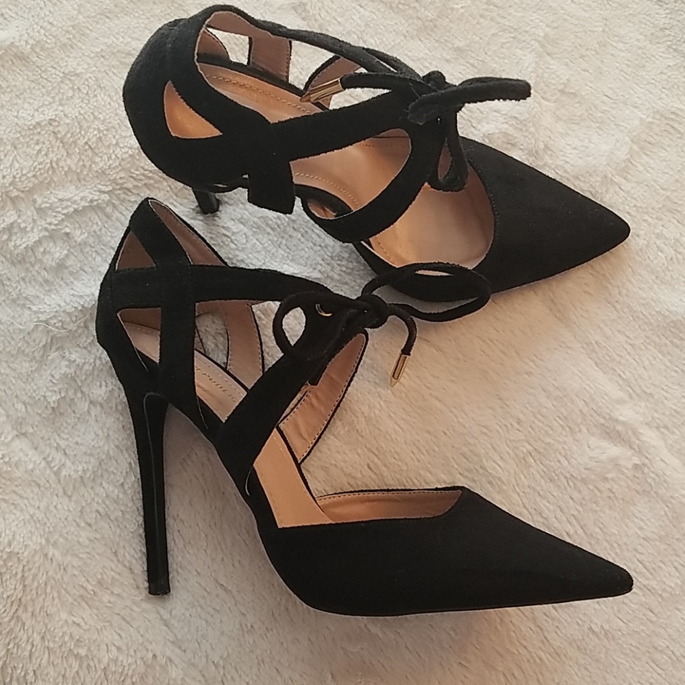 Black tie stilettos